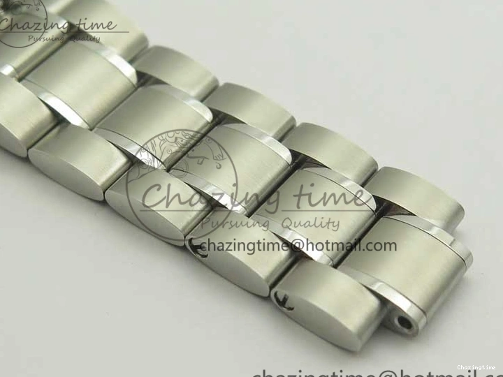 1227 Lightweight Speedmaster SS Snoopy OMF Best Edition White Dial on SS Bracelet Manual Winding Chrono Movement 7992